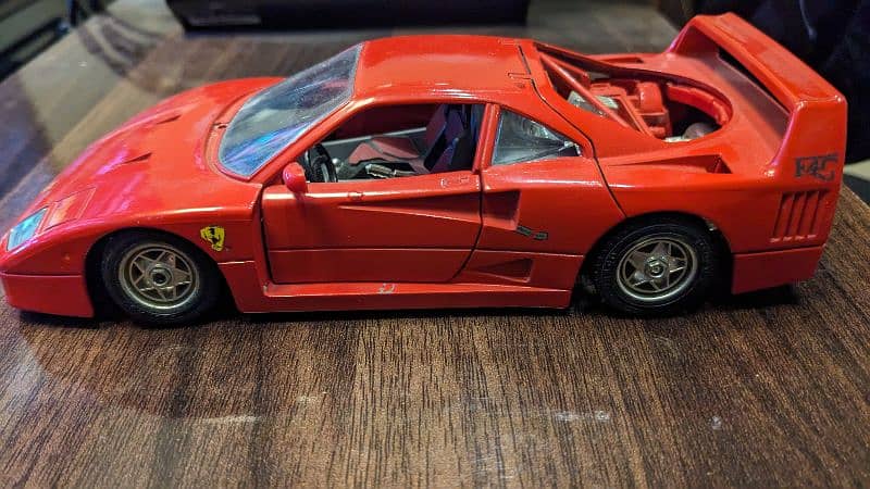 Ferrari F40 Collector Diecast Model 1/24 3