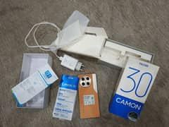 Tecno  camon 30    12/256  one month used full new