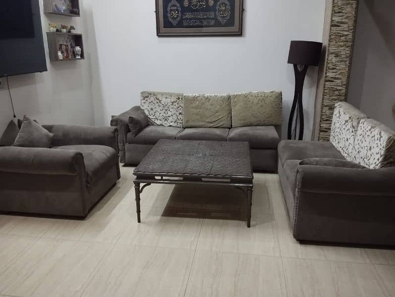 5 seaters L-shaped Sofa with Ottoman and Center Table 0