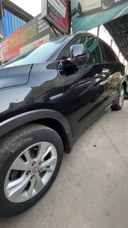 Honda Vezel 2015 Z sensing 1