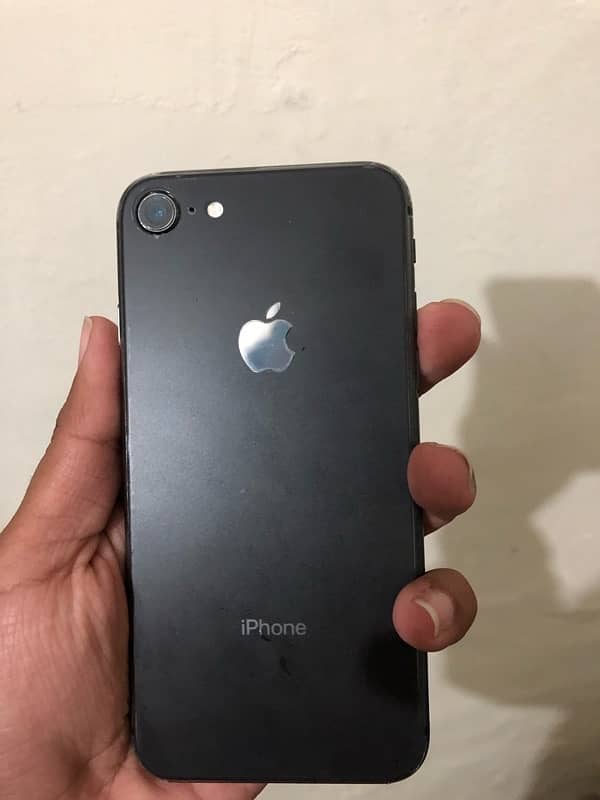 IPhone 8 watsapp number 03181727089 0