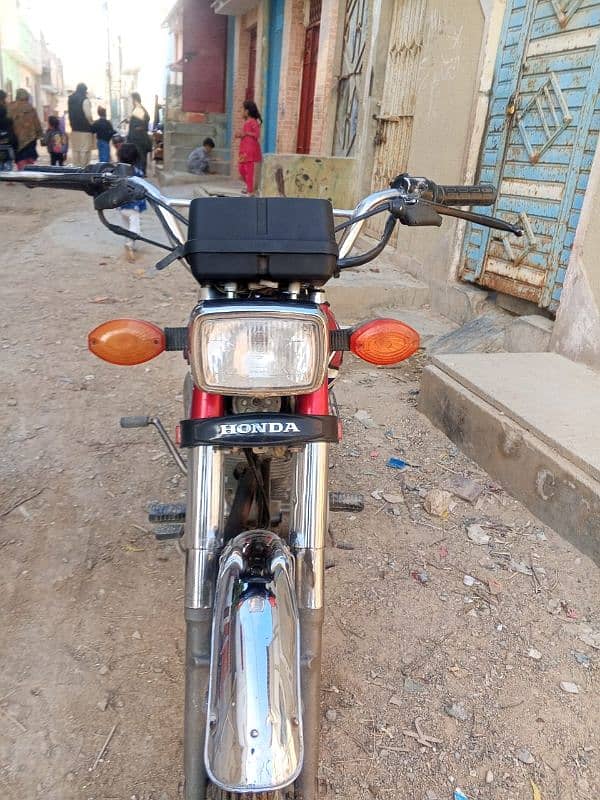 HONDA CG 2020 model KARACHI NUMBER contact number 03476227019 12