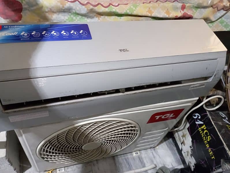 Bahtreen condition 1 Ton TCL Inverter Air conditioner aik season used 0