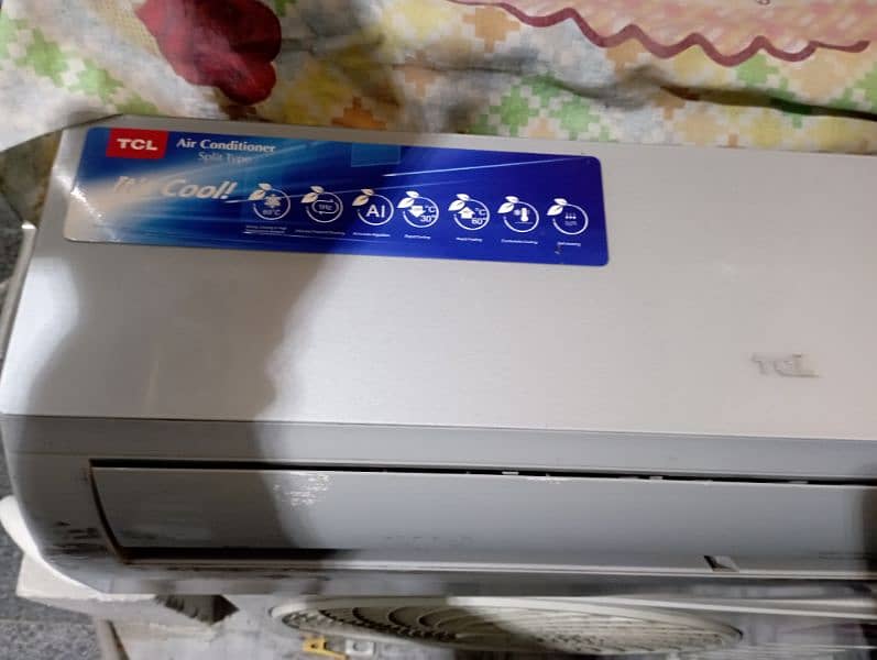 Bahtreen condition 1 Ton TCL Inverter Air conditioner aik season used 1