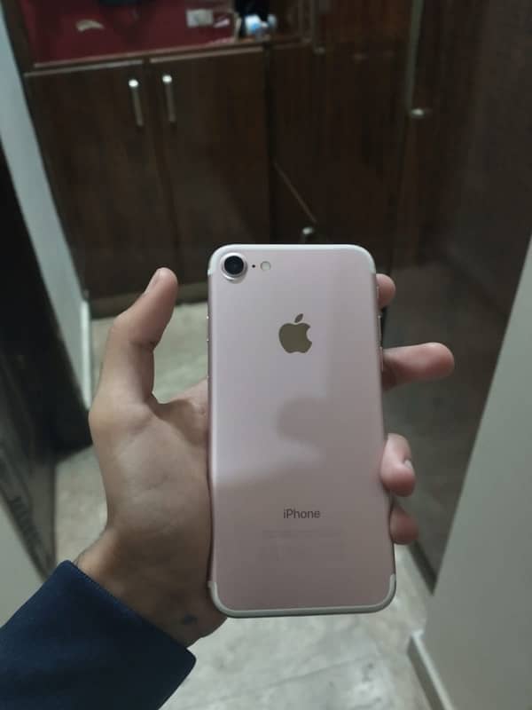 iphone 7 128GB PTA 5