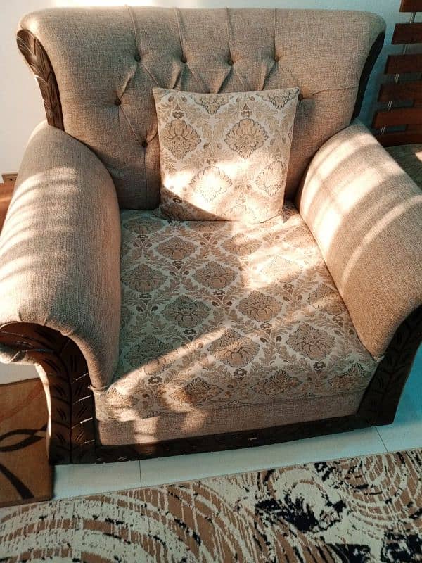 7 seater sofa set available for sale 3