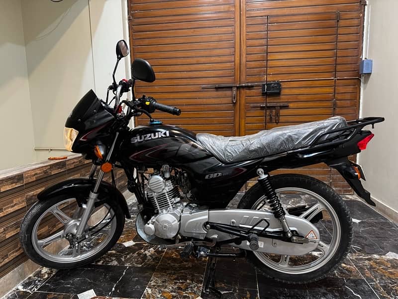 Suzuki GD 110S 2023 Black Colour with Tracker and PPF 1