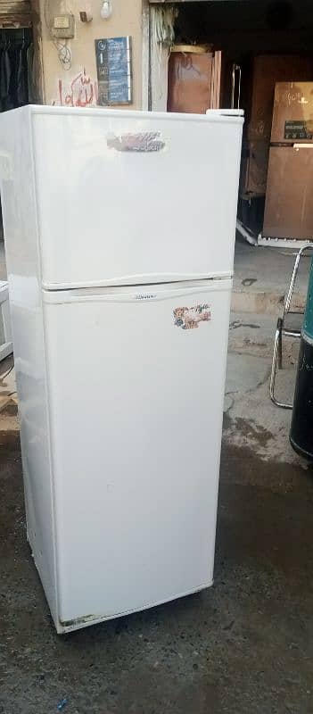 Dawlance refrigerator 0