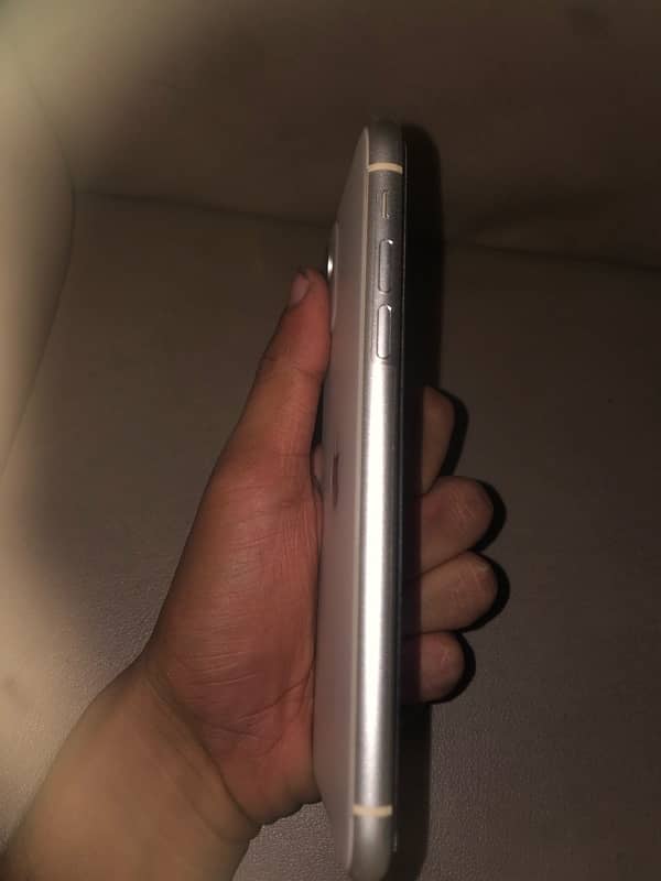 iphone 11 64gb factory unlock  waterpack battery health 77 face id ok 4