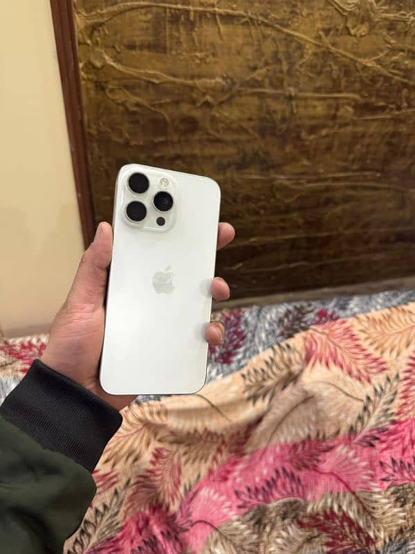 iphone 15pro mx jv white taitanium 95 health 3