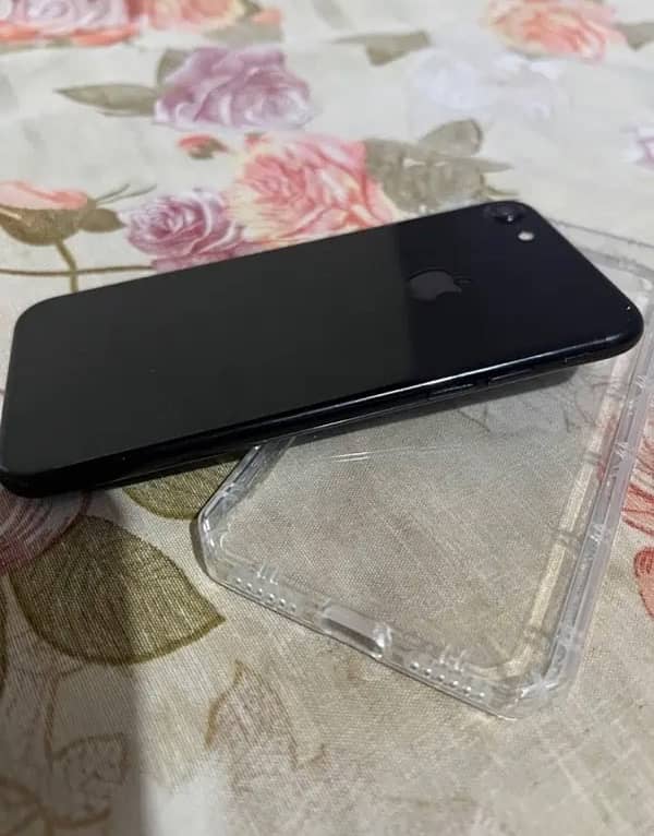 iPhone 7 pta urgend sell 4