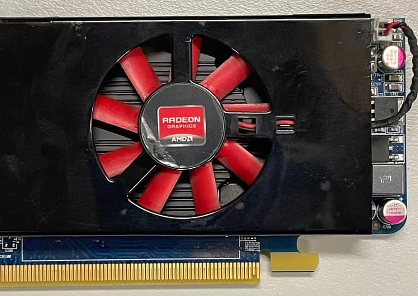 AMD Radeon HD 7570 1GB GDDR5 128 Bits Graphics Card 4