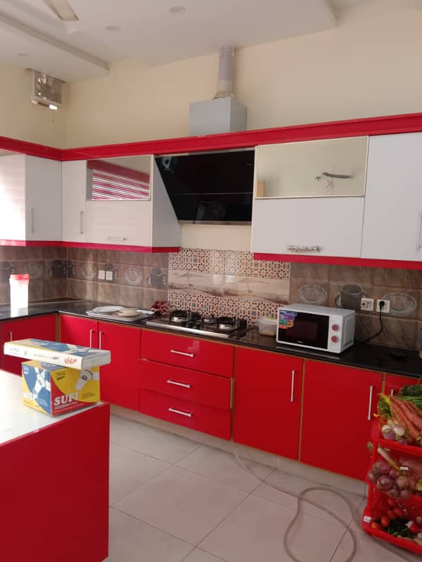 1 Kanal Beautiful Bunglow House available for Rent on Very Low Price and Beat location 11