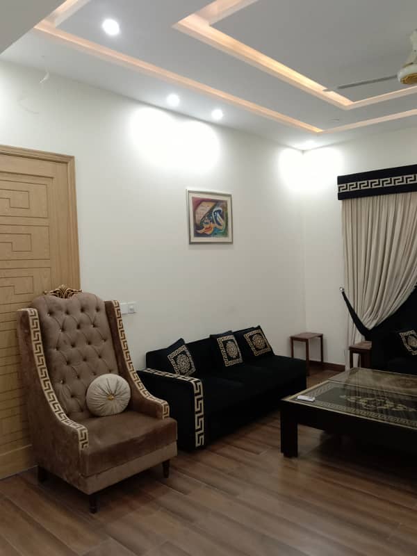 1 Kanal Beautiful Bunglow House available for Rent on Very Low Price and Beat location 17