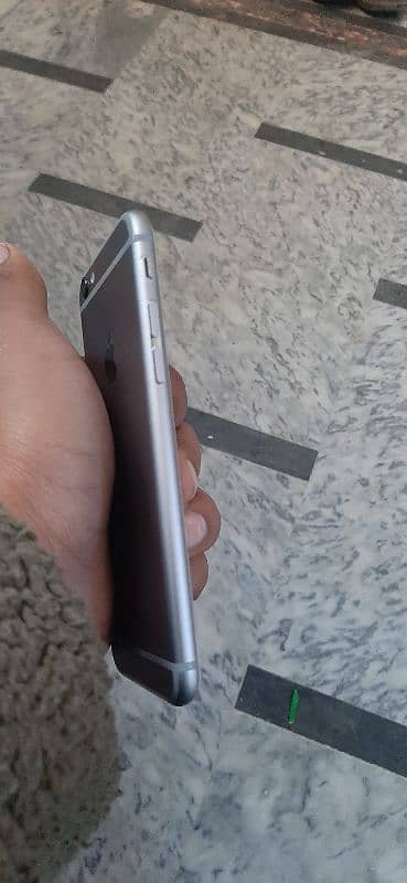 iPhone 6s non pta Condition 10by 10 1