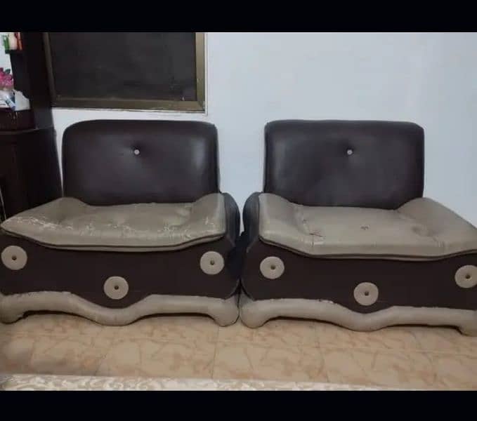 2 Seater sofa 0