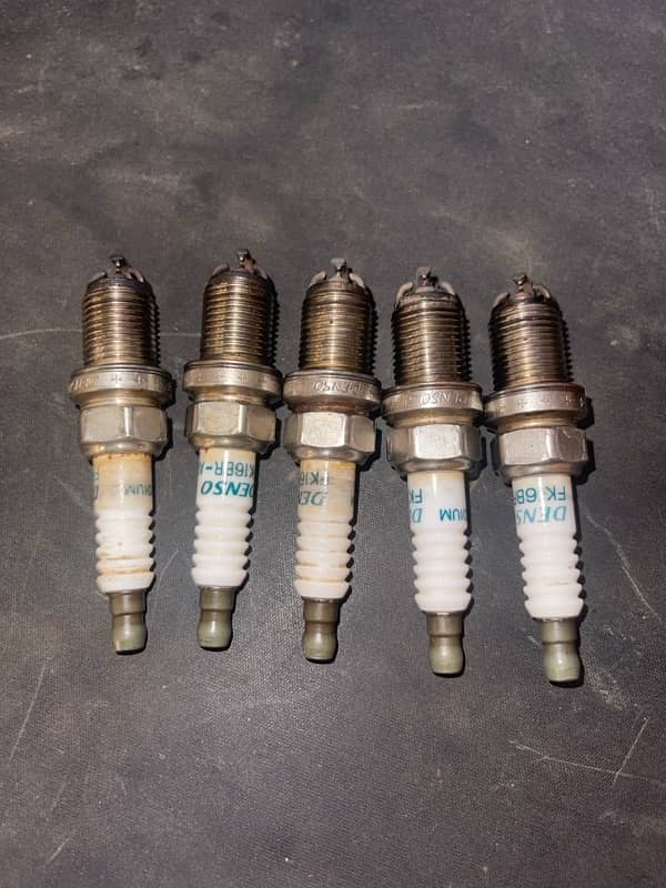 FK16BR8 Aqua Axio 1.5 Spark plug 1