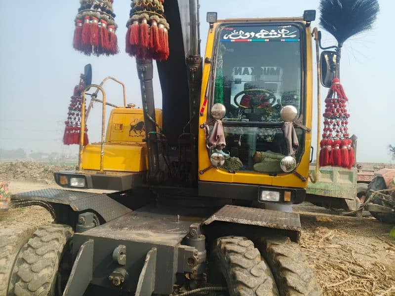 valvo excavator sadi Model 2003 Pakistan 2017 0