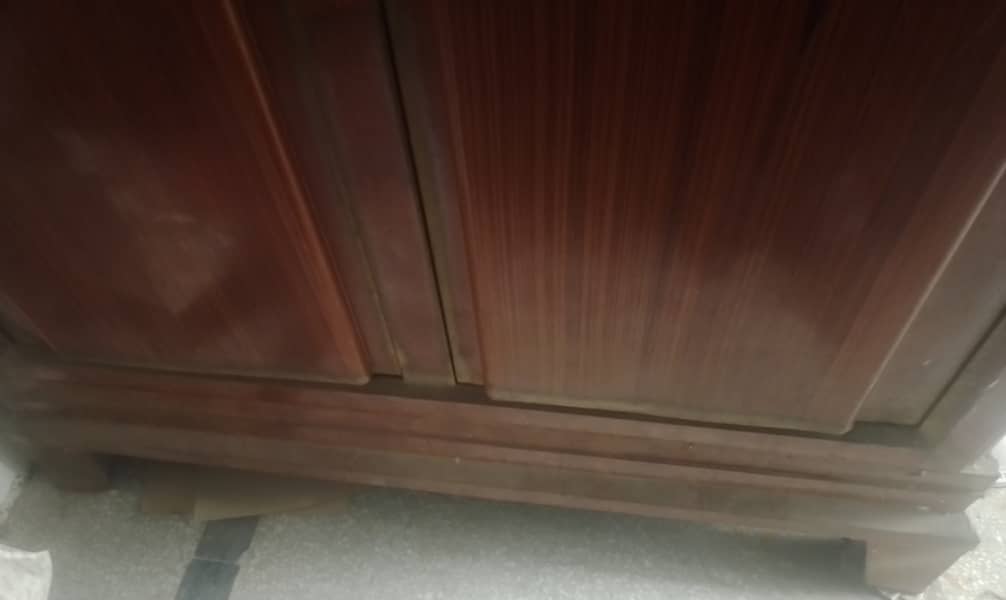 Iron wardrobe two door non defected for sale 3