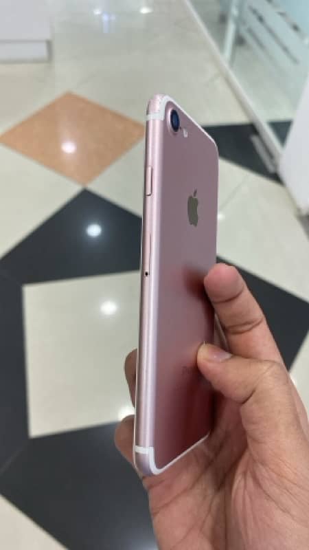 iPhone 7 pta approved 128 GB 1