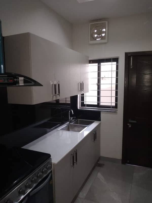 1 Kanal Beautiful Bunglow House available for Rent on Very Low Price and Beat location 23