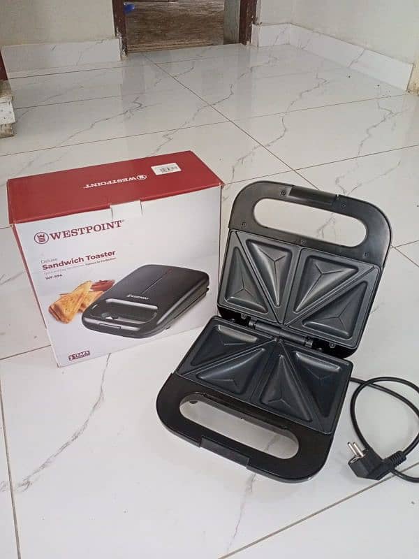 Sandwich Maker Westpoint 1