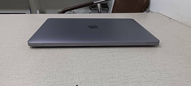 Apple MacBook Air M1 2020 13" 8/256gb 12