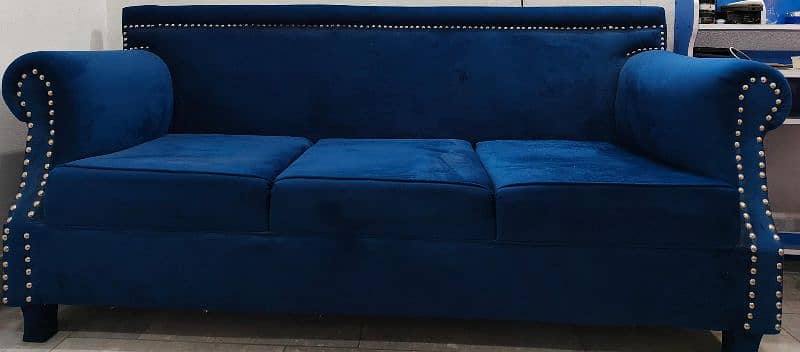 Latest Design Sofa Set 6 Seater 1+2+3/ Available. 3