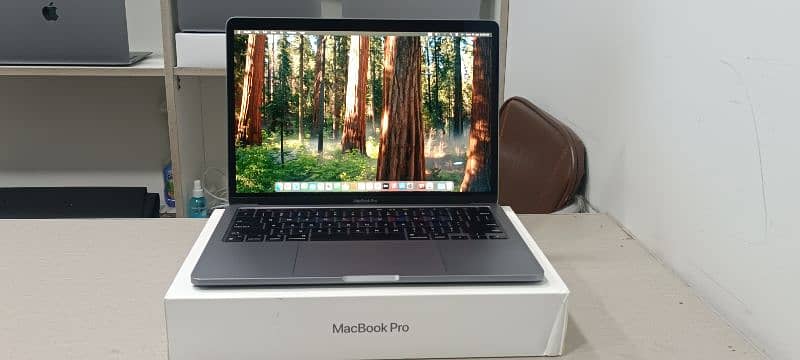 Apple MacBook Pro M2 2022 Touchbar 16/256Gb 0