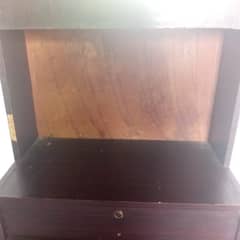 dressing table