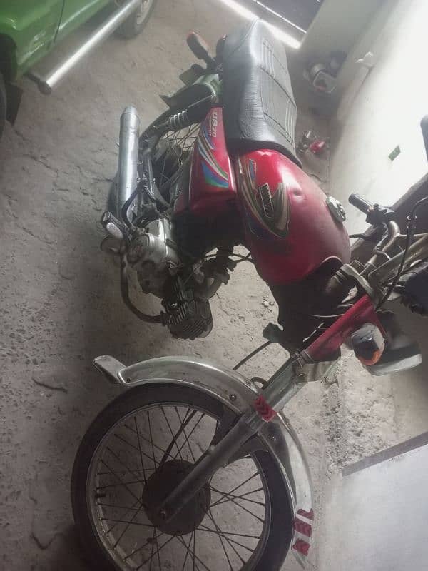 hi Many apni bike sale krni hai urgent 4