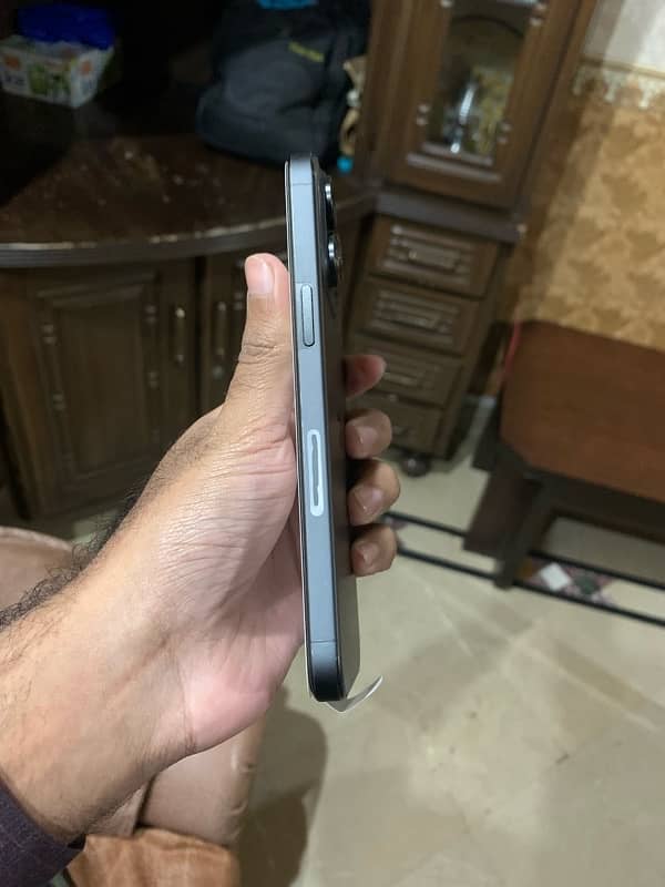 Iphone 15 Pro Max JV 256GB Clean Status 4