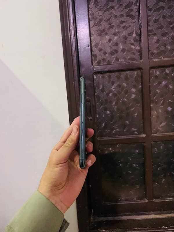 iphone 11 pro max 64gb pta apprved 1