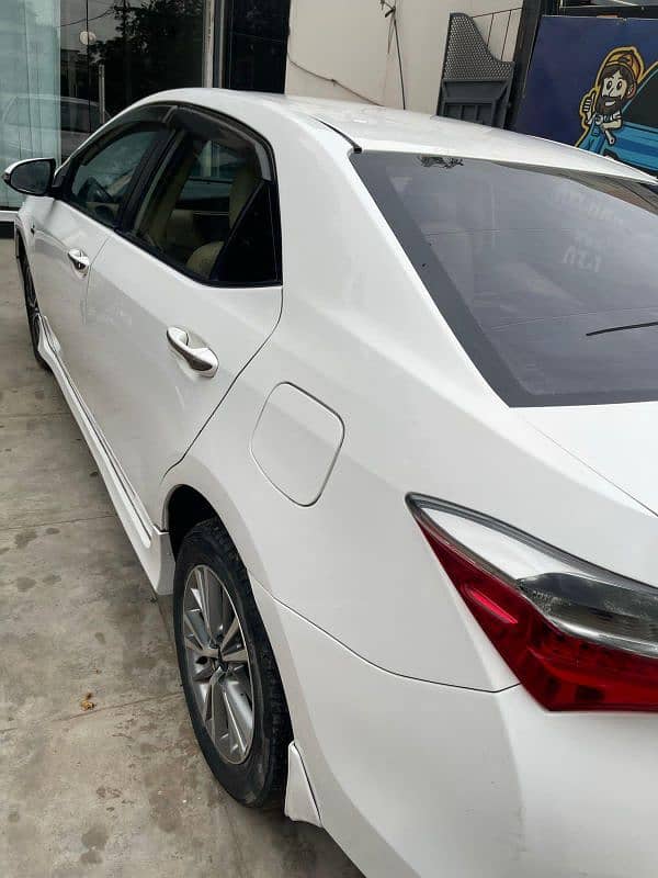 Toyota Corolla Altis 2018 4