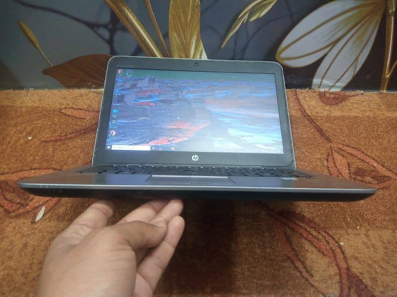 Hp elitebook i5 6th gen 9