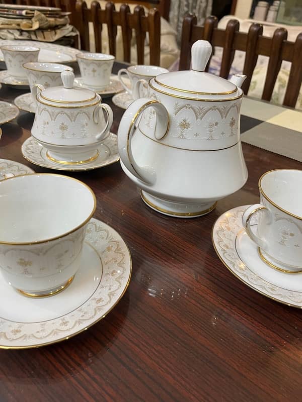 Noritake 2453 Model Japnese dinner set 0