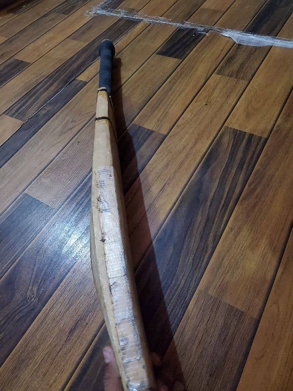 2 Kashmir willow bats fully knocked ready to play. . . 5