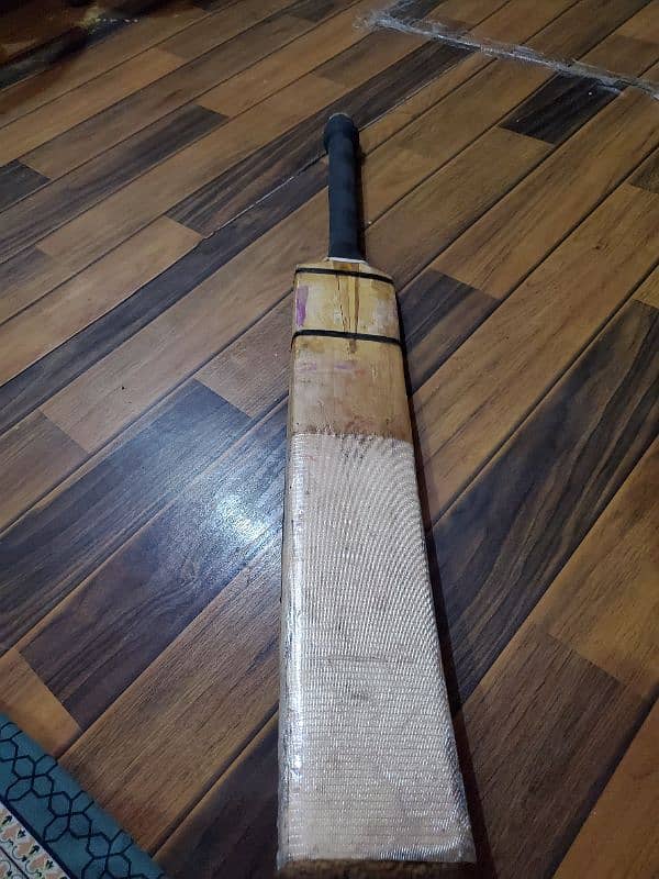 2 Kashmir willow bats fully knocked ready to play. . . 6