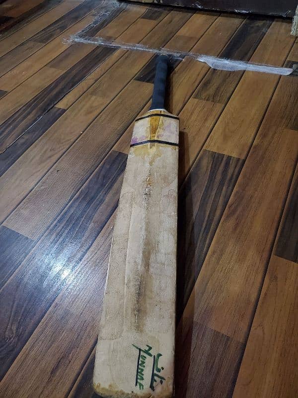 2 Kashmir willow bats fully knocked ready to play. . . 7