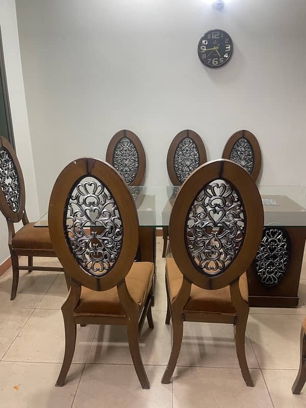 Dining Table 8 seaters for sale 6