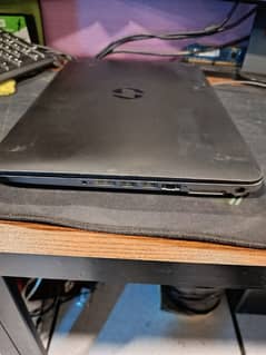 HP 	 Elitebook 840 G2