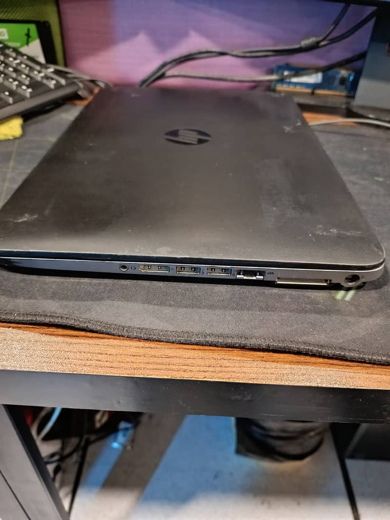 HP 	 Elitebook 840 G2 0