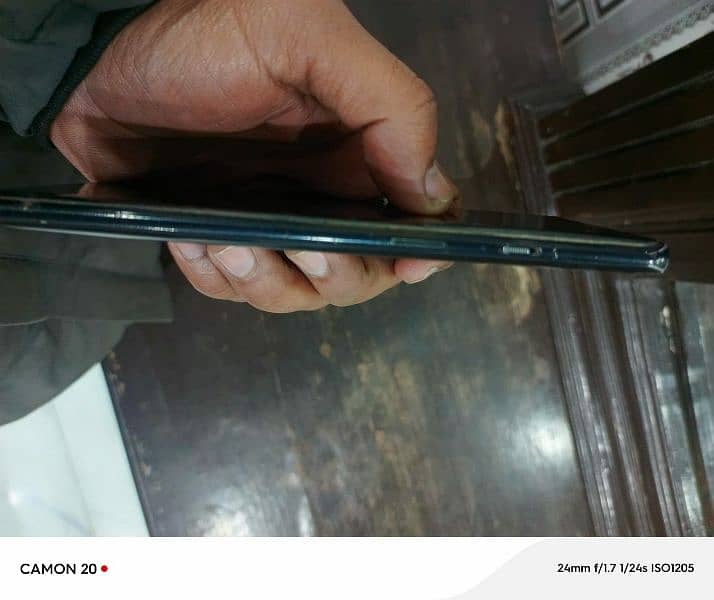 one plus 8 5g pta proof 10/8 condition front crack finger ok 8