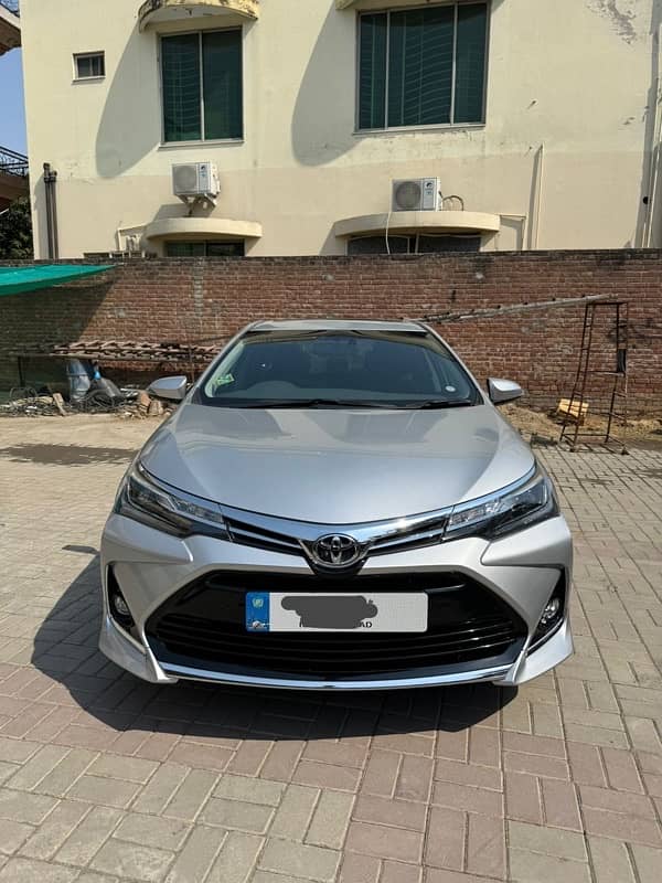 Toyota Altis Grande 1.8 Black interior 2023 3