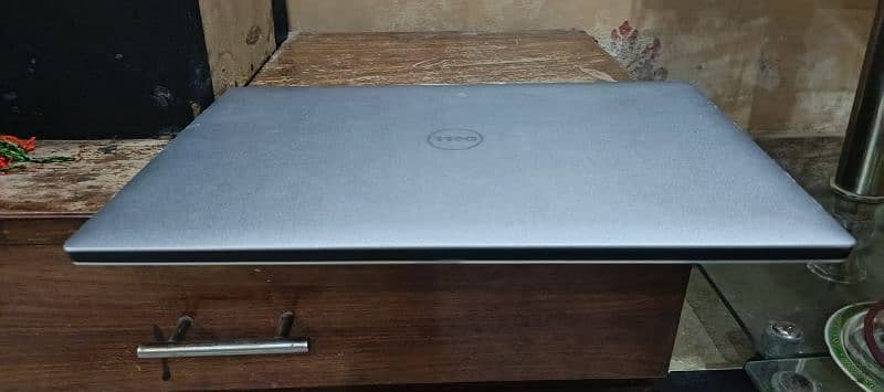 Dell Precision 5510 i7 6th Gen 16GB 256GB ssd 1TB hdd 2GB Graphics. 6