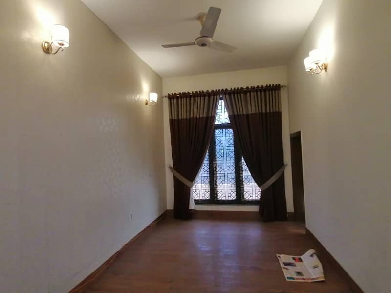 DHA 10 Marla Beautiful Upper Portion Lower Locked For Rent In Phase 1 8