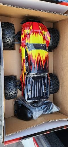 Remote Control, 4WD 2.4 GHz Monster Truck