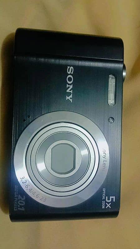 Sony 5x 20.1 megapixal 3