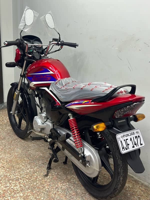 honda cb125f 2021 model ( golden num 1472 ) 8