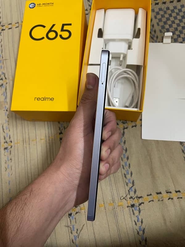 Realme C65 6